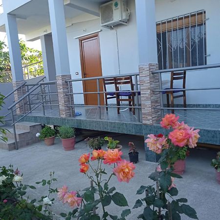 Vila N Dervishi Vlorë Exteriör bild