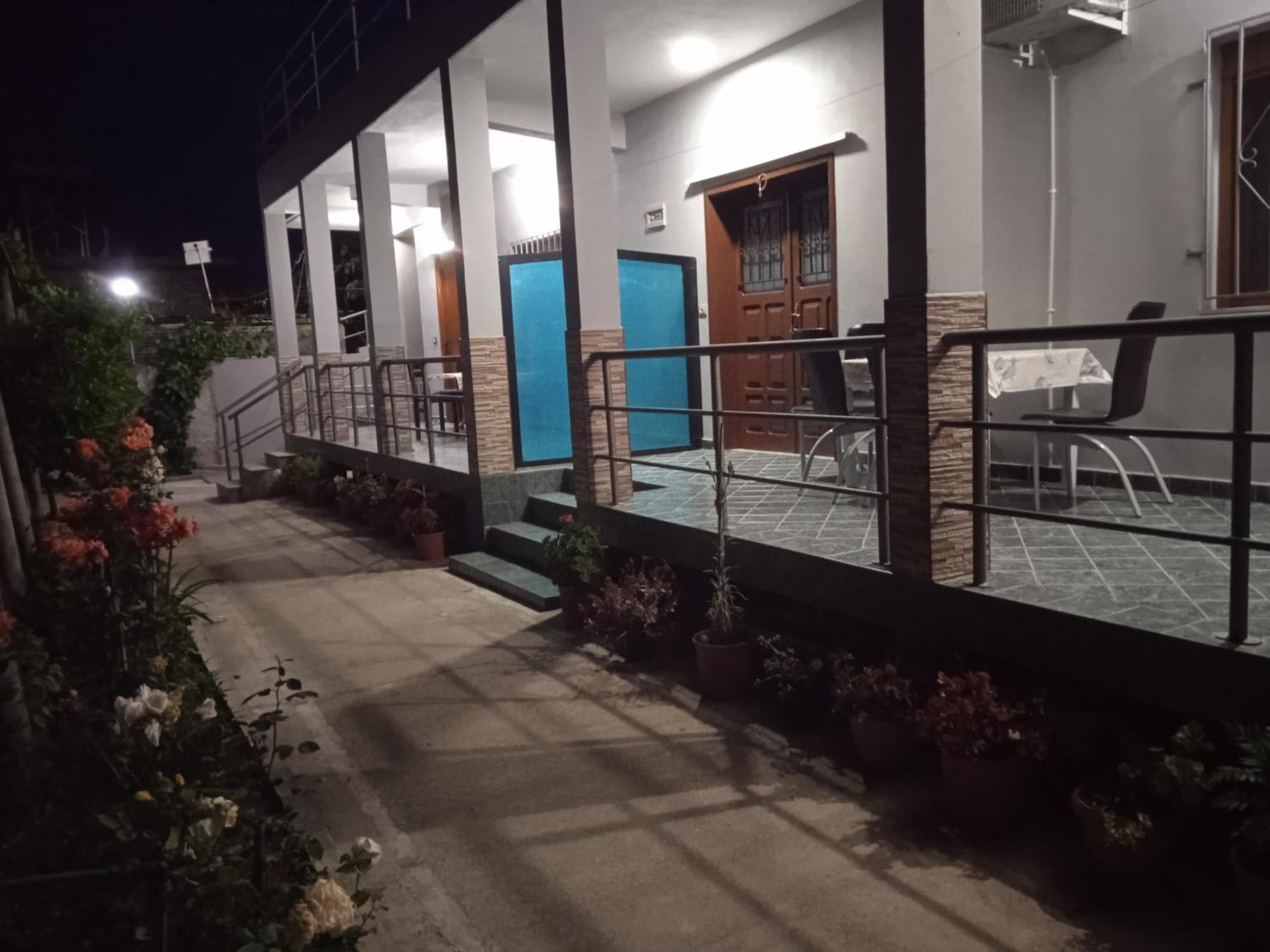 Vila N Dervishi Vlorë Exteriör bild