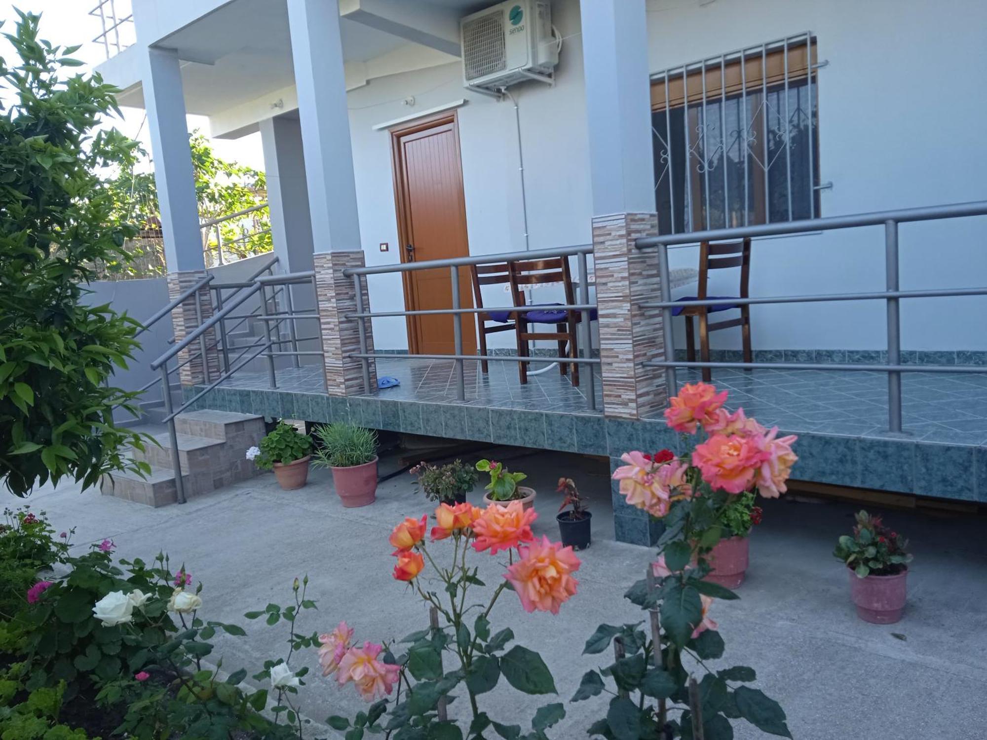 Vila N Dervishi Vlorë Exteriör bild