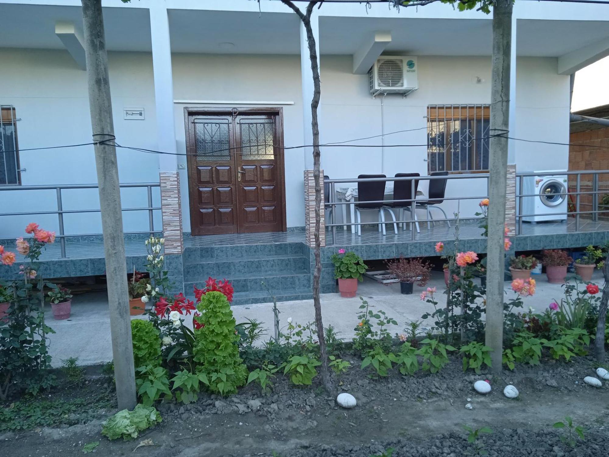 Vila N Dervishi Vlorë Exteriör bild