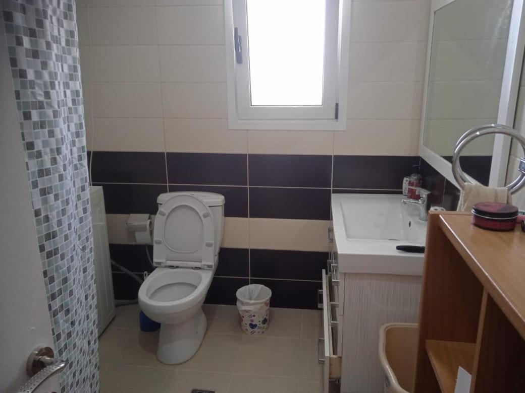 Vila N Dervishi Vlorë Exteriör bild